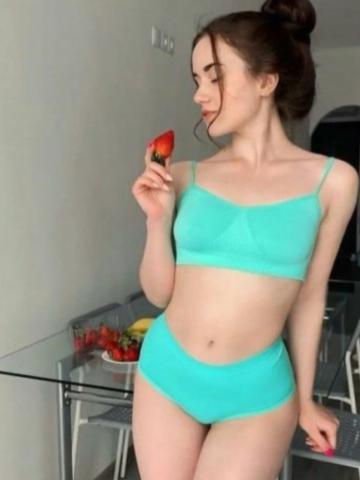 Эльвира Реал Молодая Брюнетка фото 3